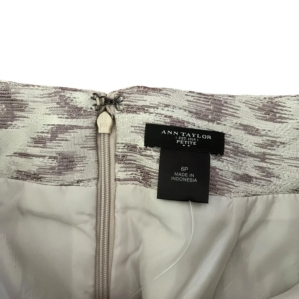 Ann‎ Taylor Womens 6P Petite Beige Purple Print Lined Dressy Mini Skirt Back Zip